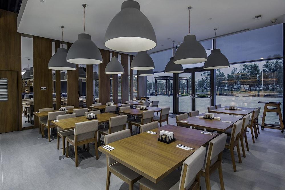 Hampton By Hilton Izmir Hotel Aliaga
