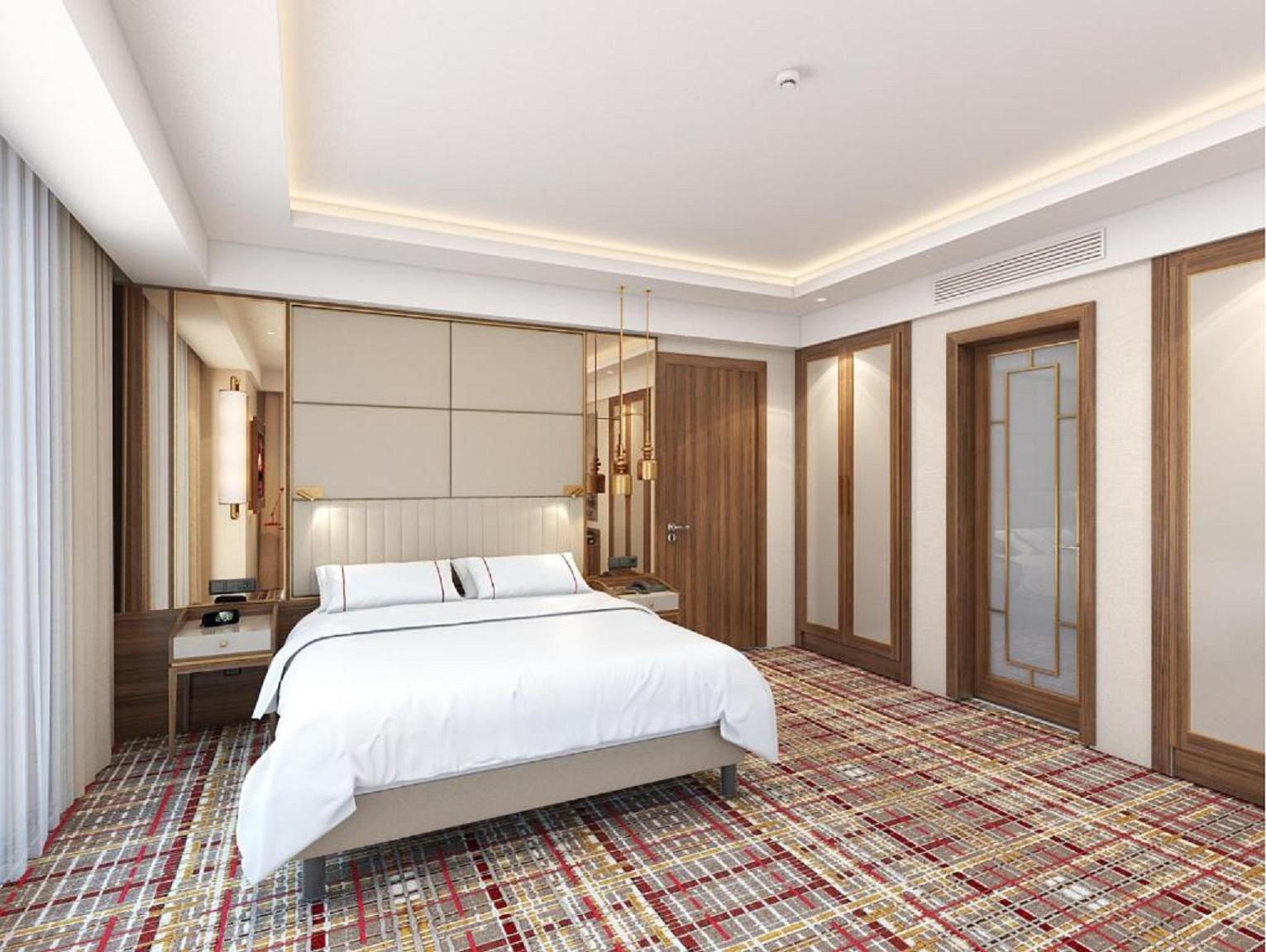 Moevenpick Airport 5*