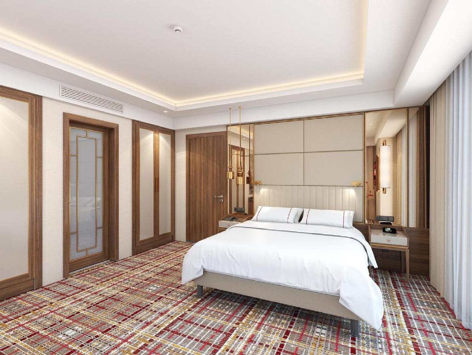 Moevenpick Airport 5*