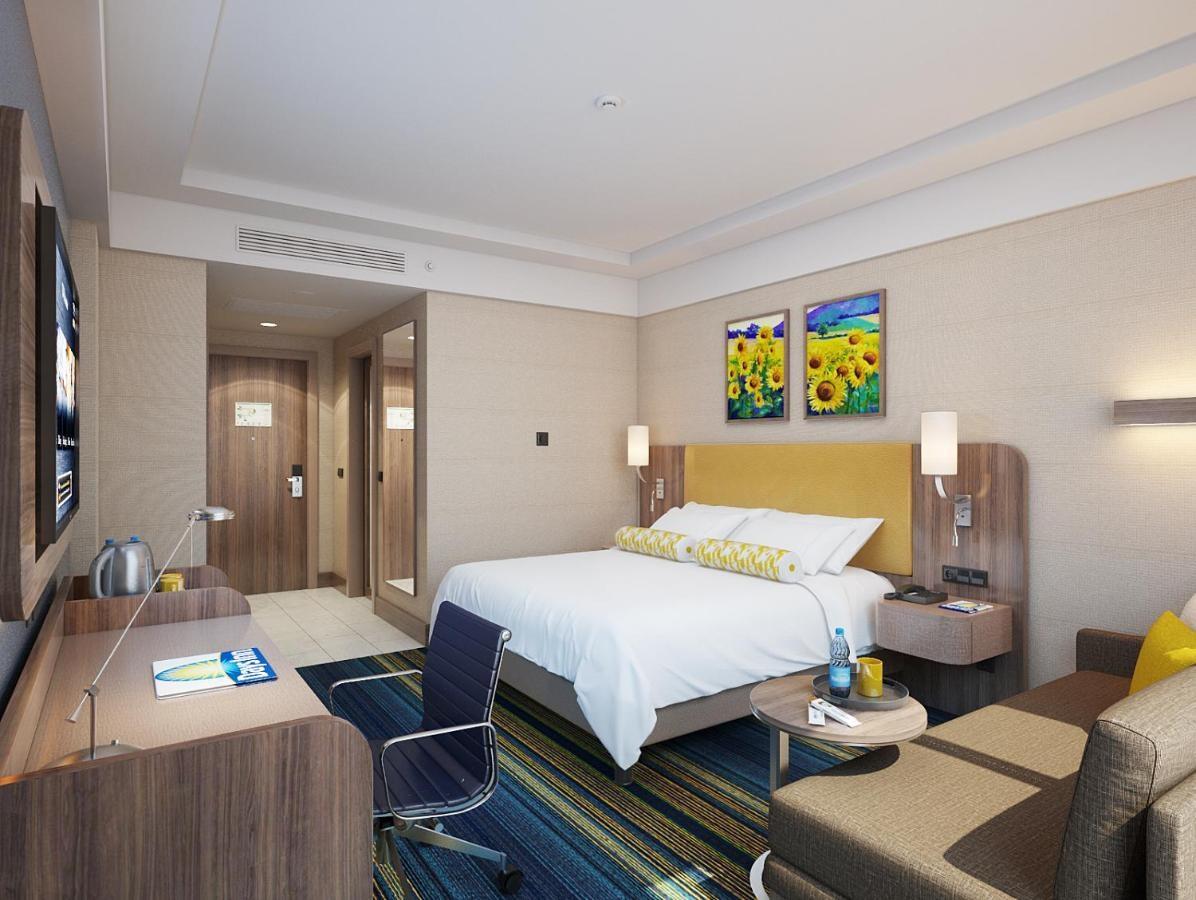 Moevenpick Airport Hotel 5*