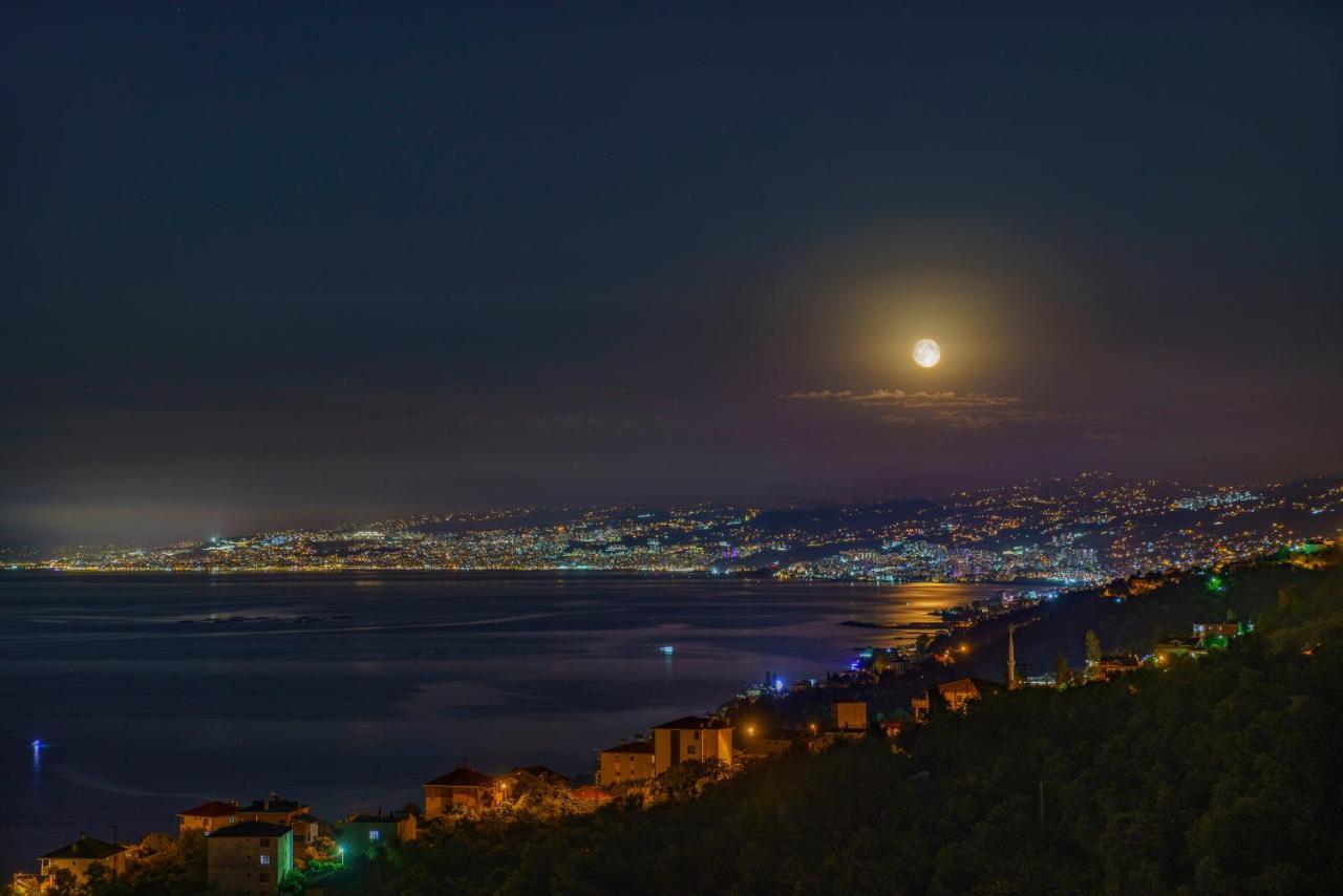 Manzarasiyla Bueyueleyen Luex Trabzon
