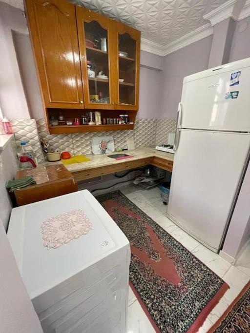 Kumburgaz Sahilde, Sitede, Konforlu, Manzarali Ve Klimali Apartment *