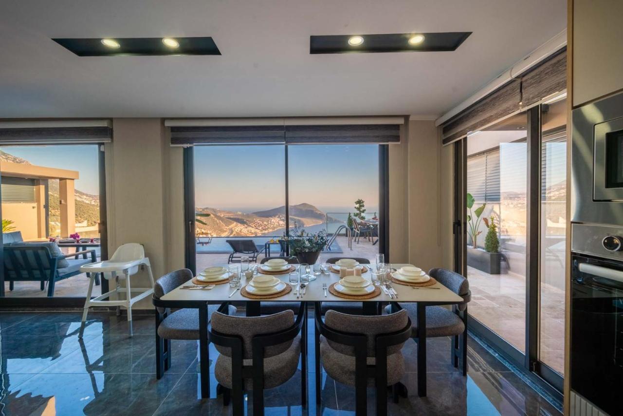 Eco Big Eyes Villa