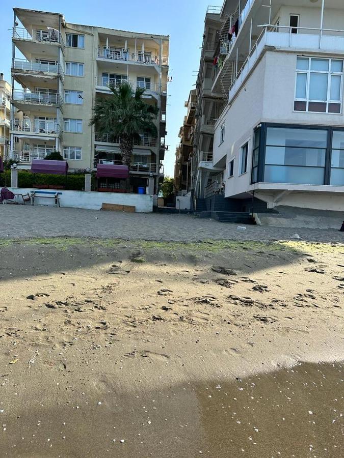 Kumburgaz Sahilde, Sitede, Konforlu, Manzarali Ve Klimali
