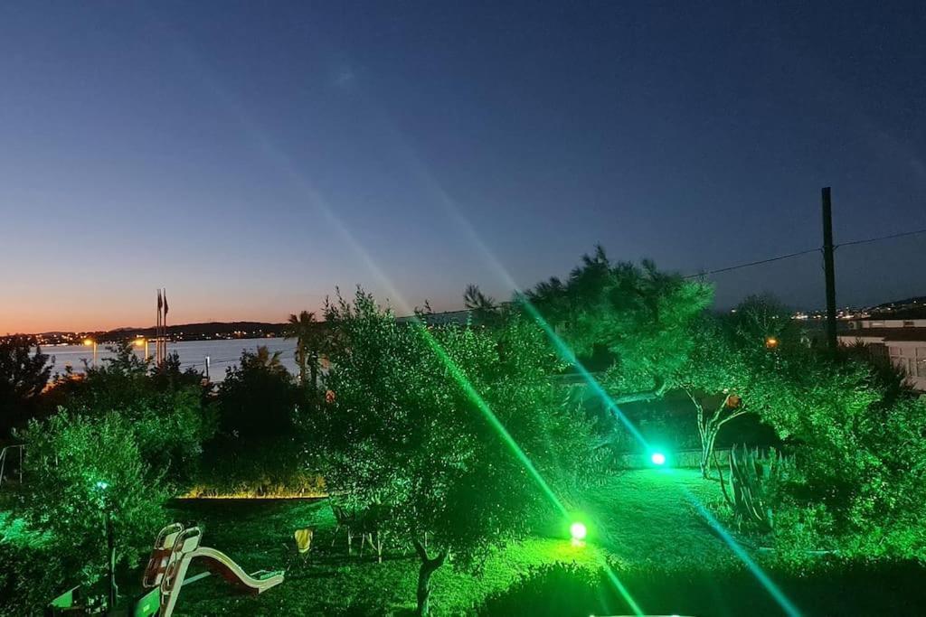 Deniz Ve Doga Ic Ice Tatil Sefa Camlik