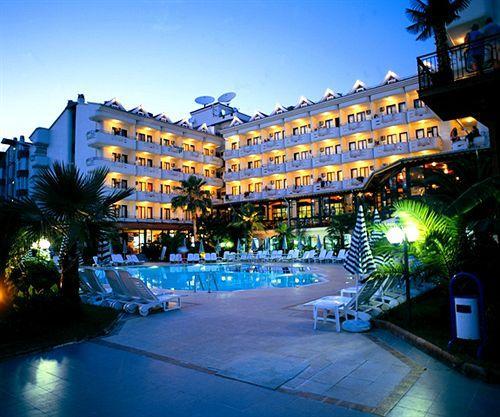 Club Pineta 3*