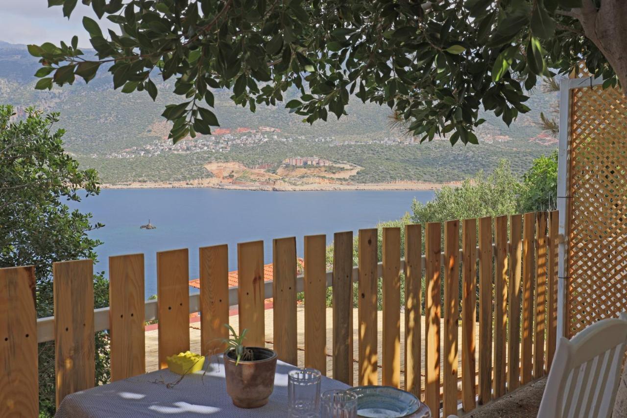 Muhtesem Deniz Manzarali Agac Ev Aparthotel