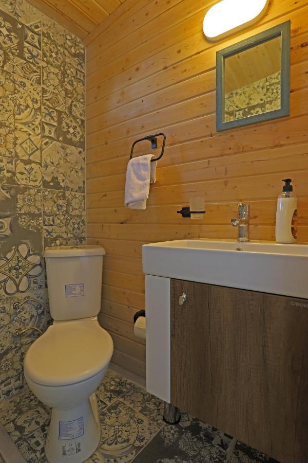 Muhtesem Deniz Manzarali Agac Ev Aparthotel