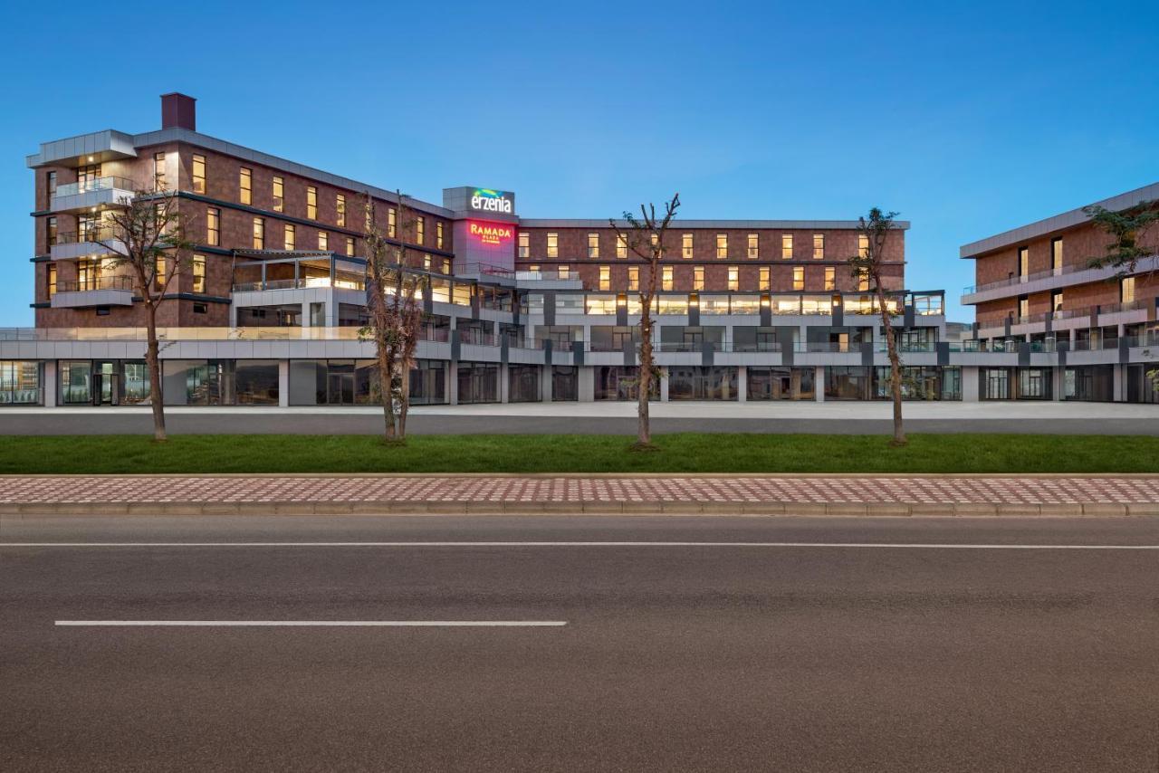 Ramada Plaza By Wyndham Hotel