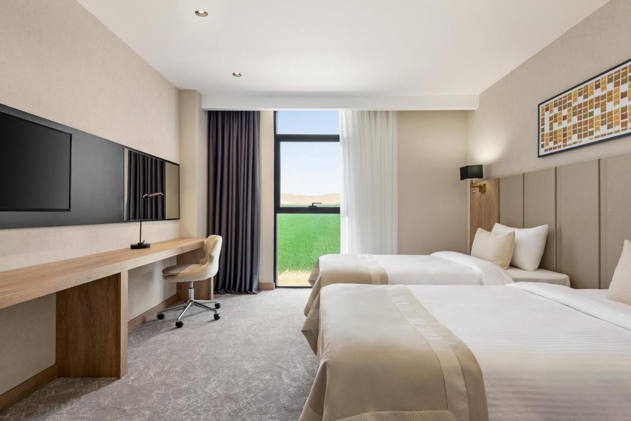 Ramada Plaza By Wyndham Hotel *
