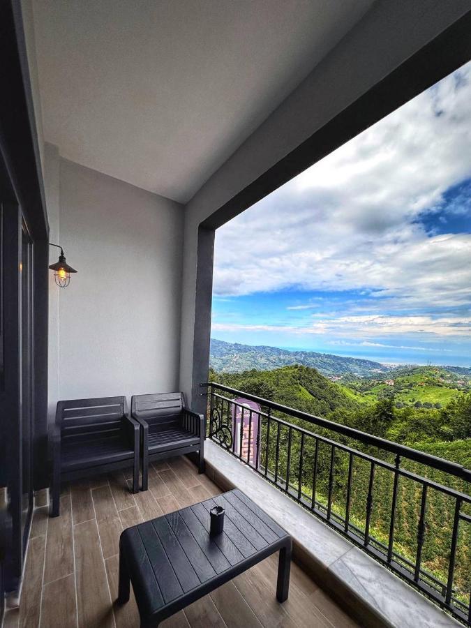 Moon House Rize