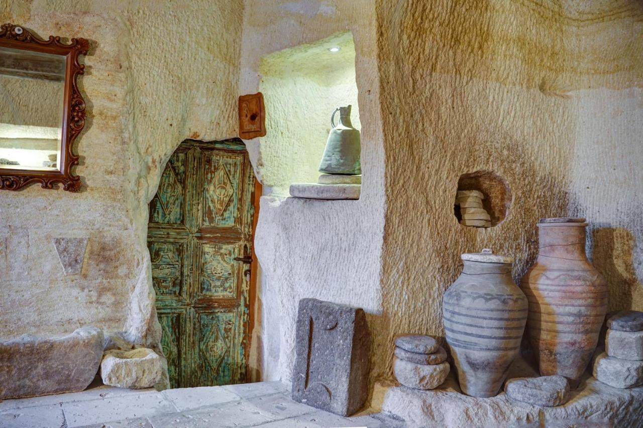 Hotel Gibos Cave