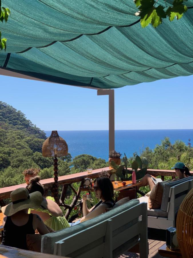 Large With Sea View In Kabak Bay, Oeluedeniz