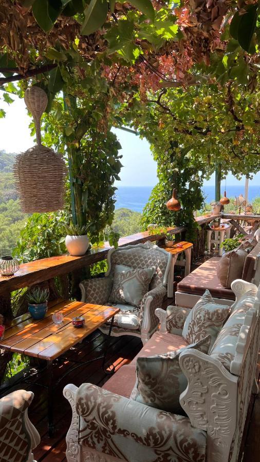 Large With Sea View In Kabak Bay, Oeluedeniz