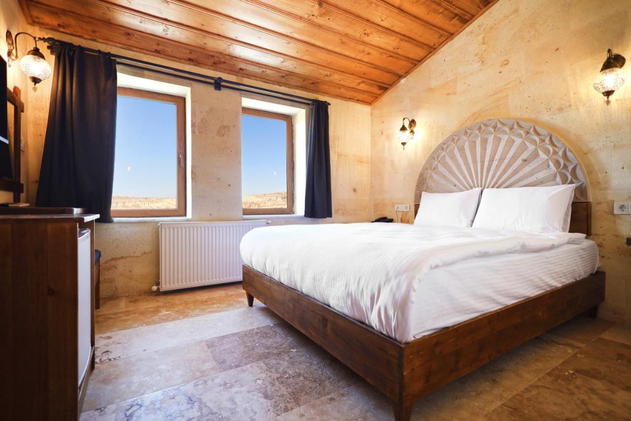 Rocca Stone House Hotel *
