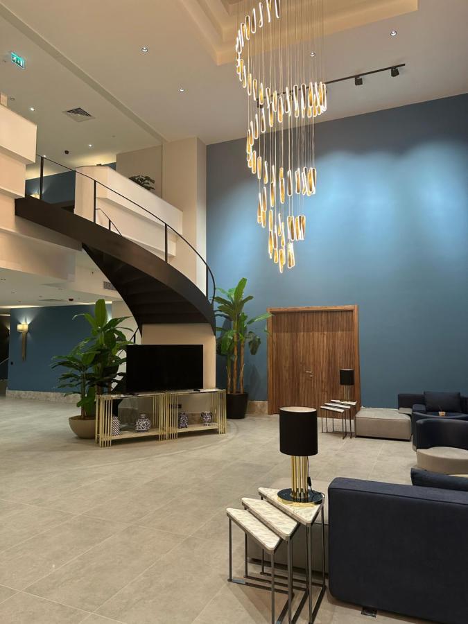 V Center Hotel 4*