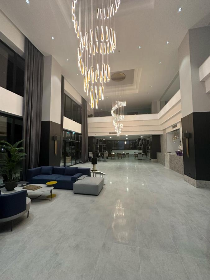 Hotel V Center 4*