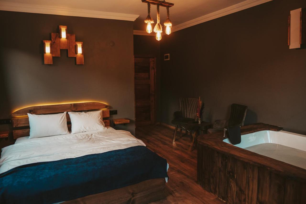 Hotel River Deluxe Camlihemsin