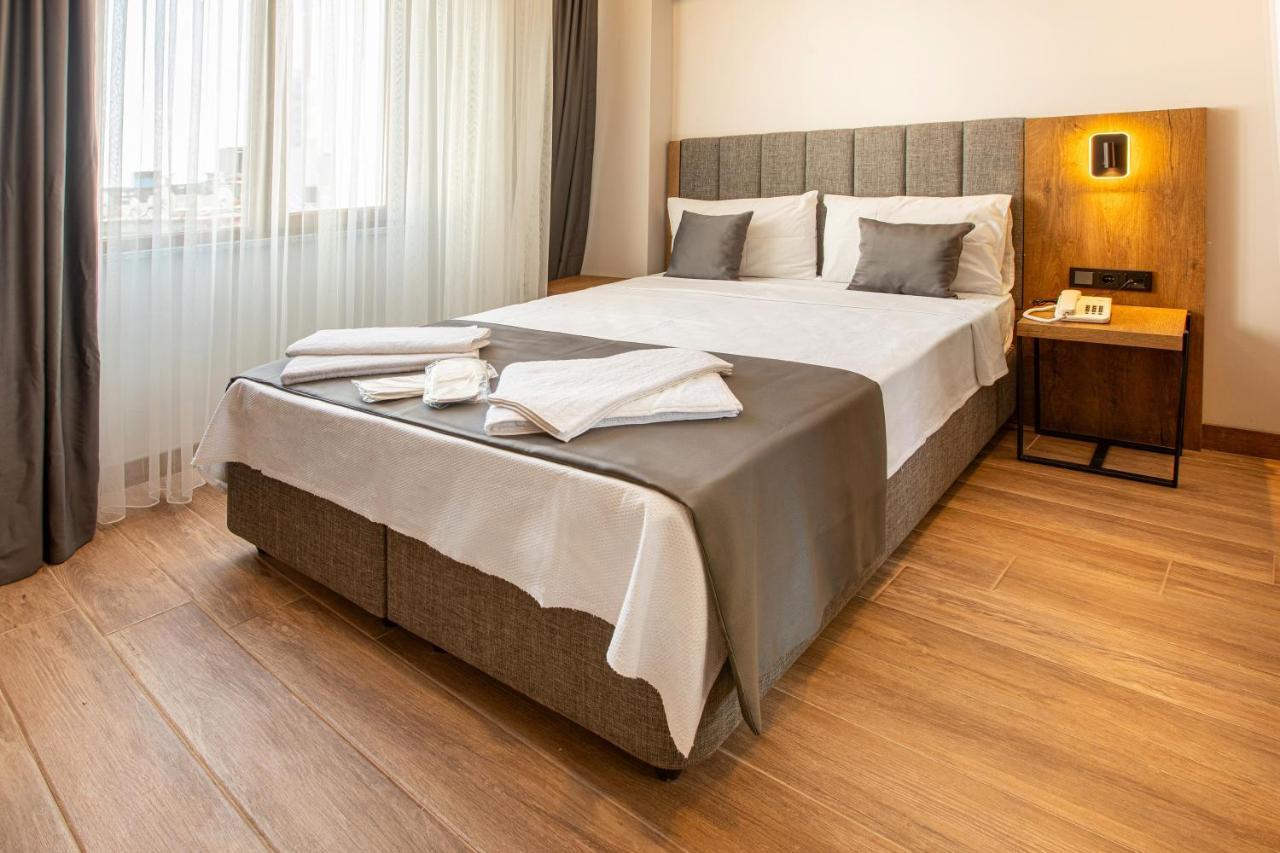 Grand Business Hotel