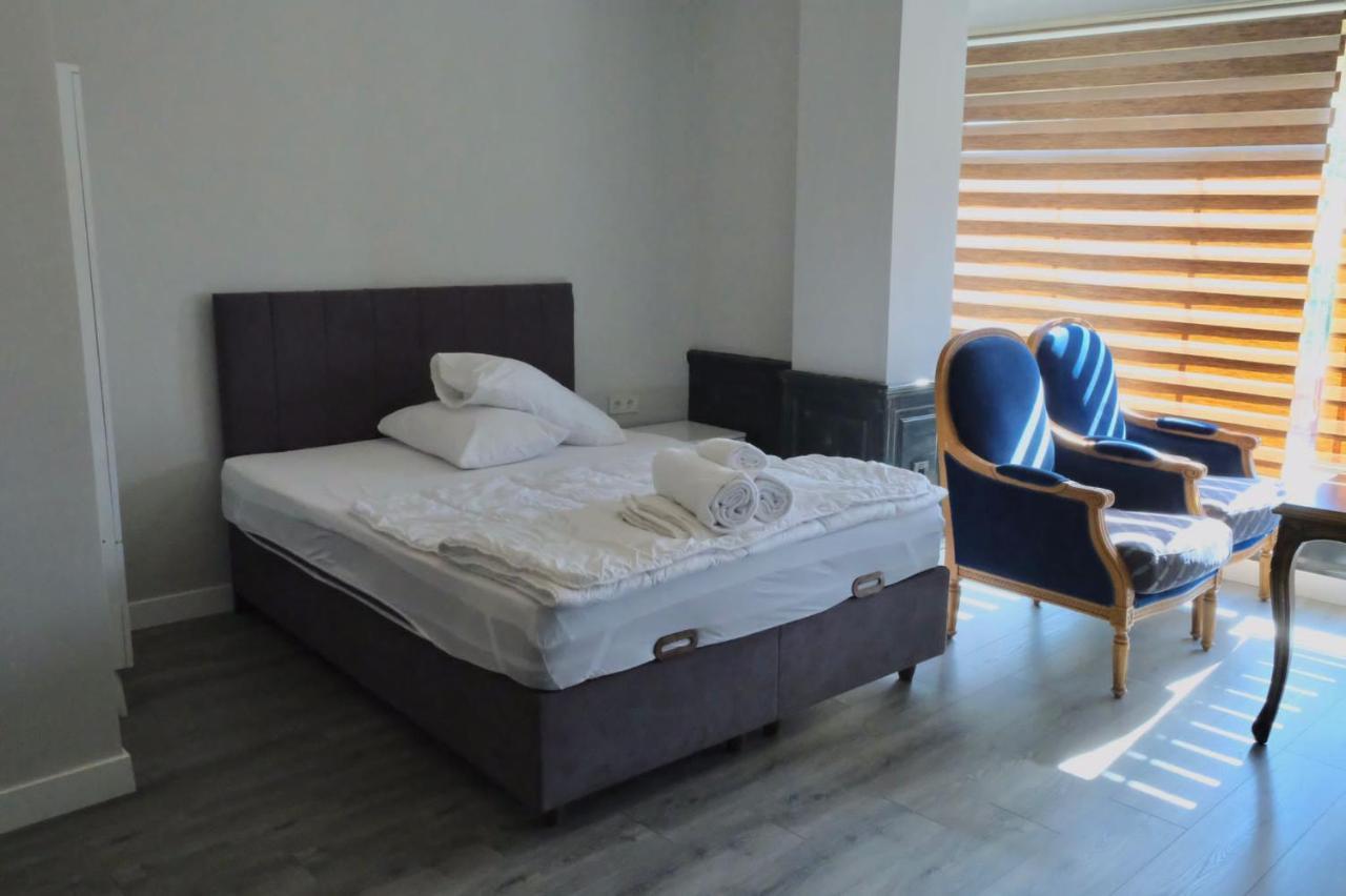 Yali Houses Hotel