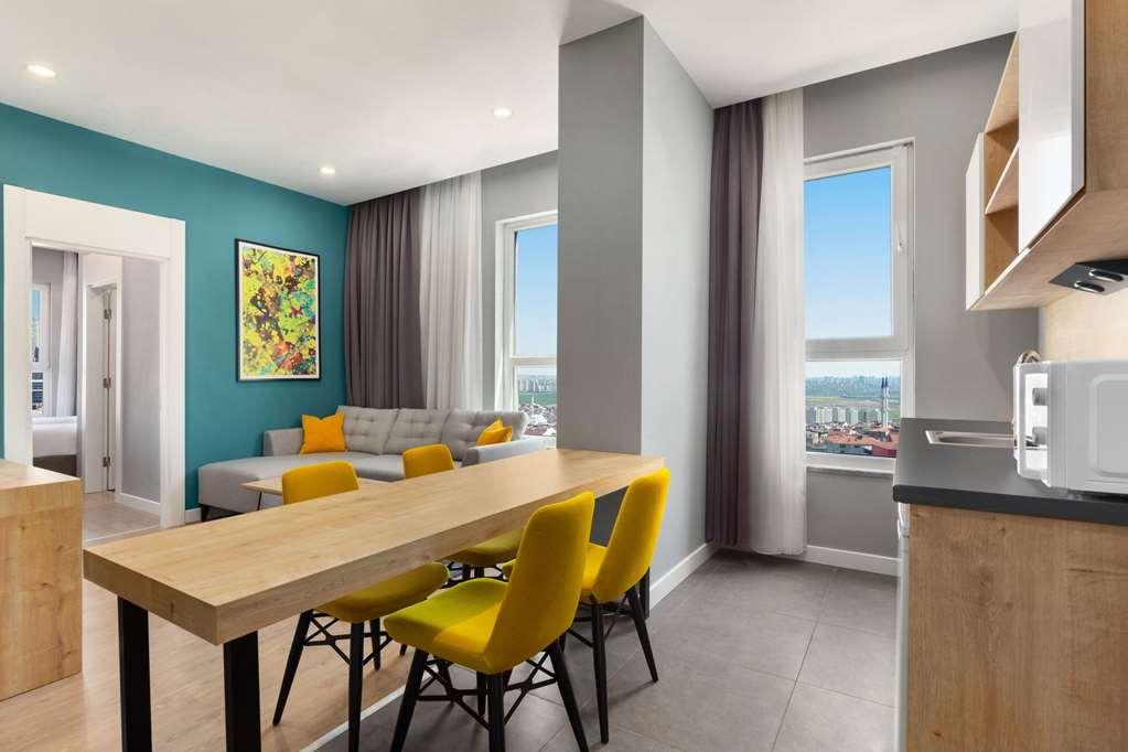 Days & By Wyndham Esenyurt Hotel 5*