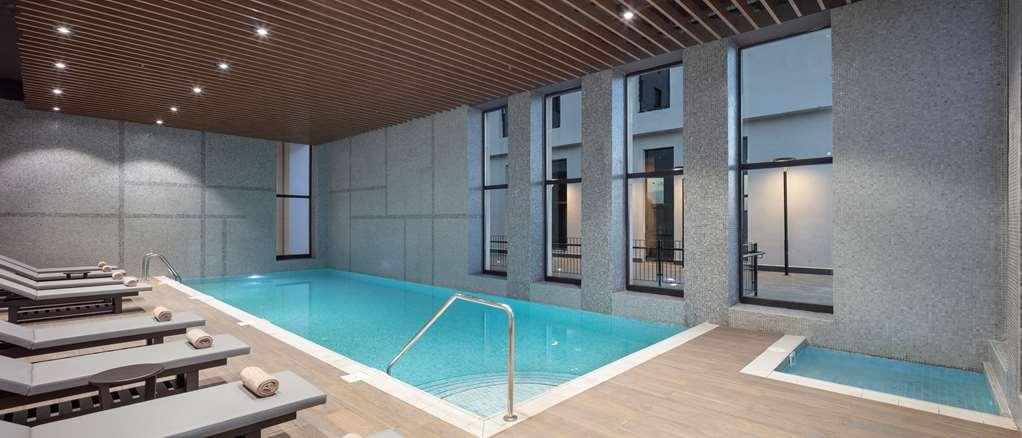 Hilton Garden Hotel *