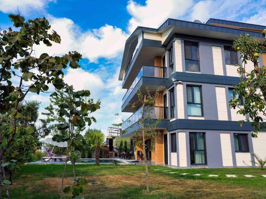 Luxury Four Fourlex Villa Termal