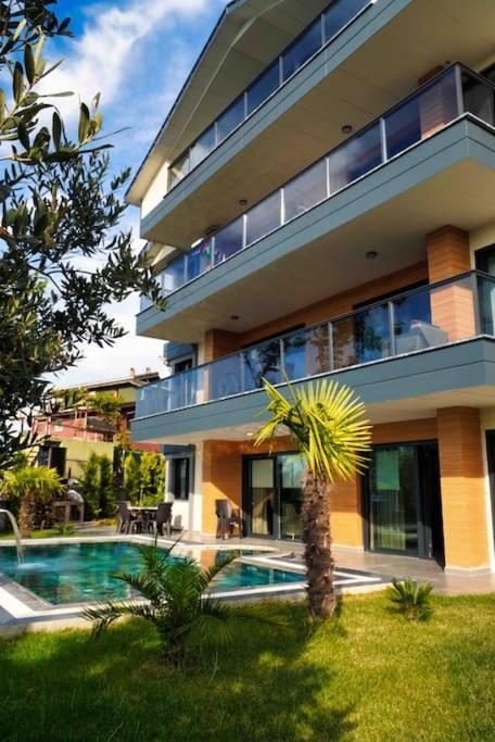 Luxury Four Fourlex Villa Termal