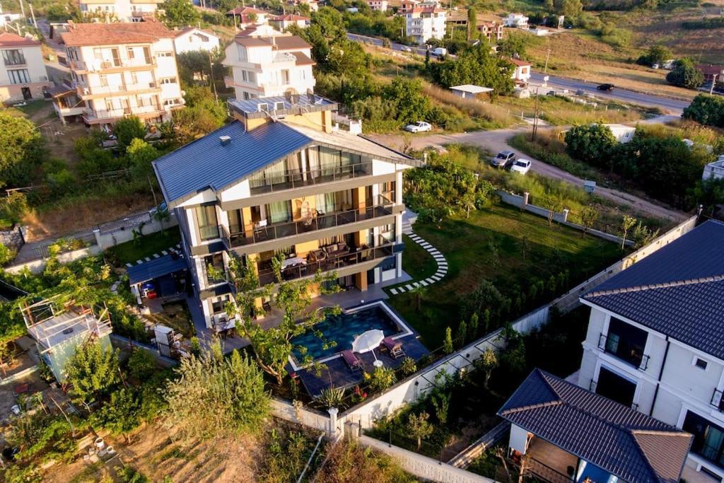 Luxury Four Fourlex Villa Termal