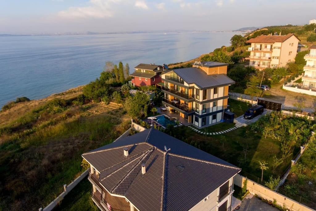 Luxury Four Fourlex Villa