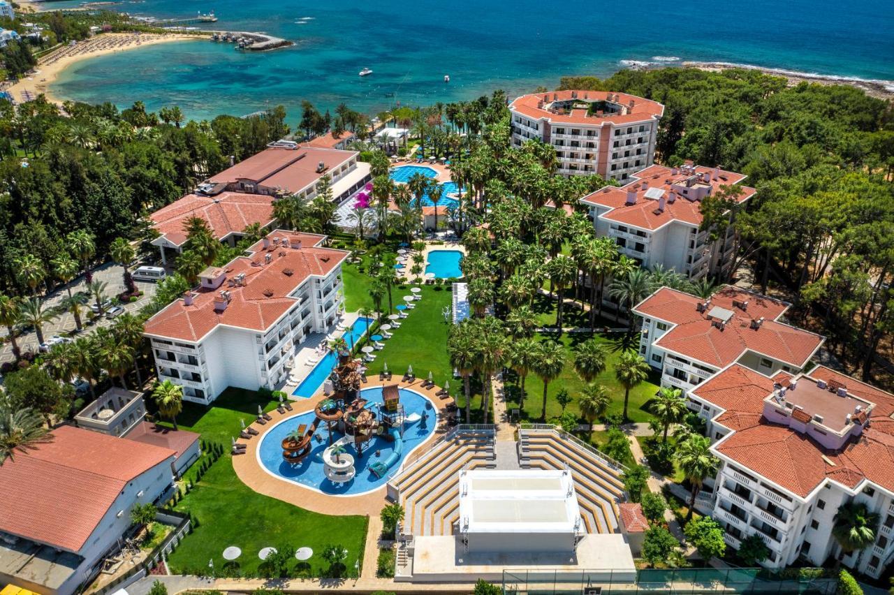 Utopia & Resort