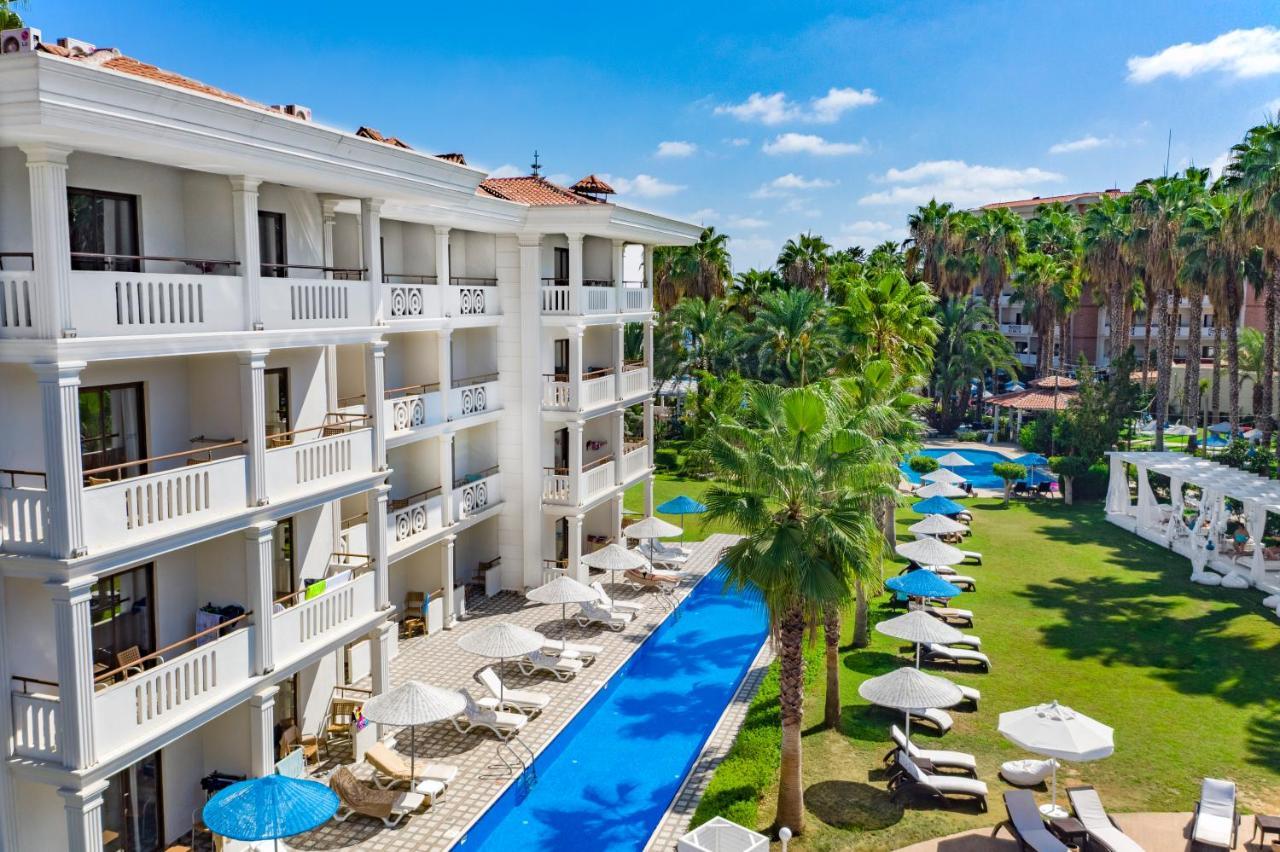 Resort Utopia & *