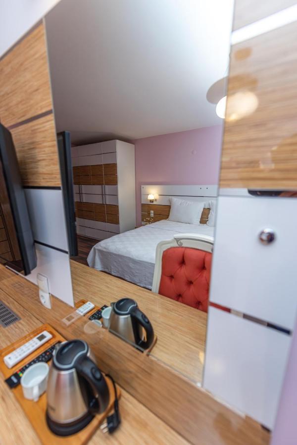 Hotel Tok Epik