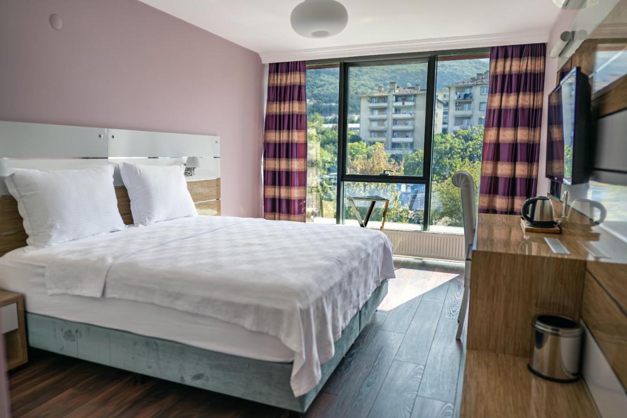 Hotel Tok Epik *