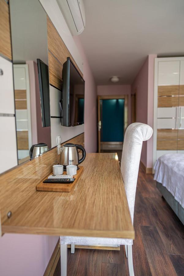 Hotel Tok Epik *