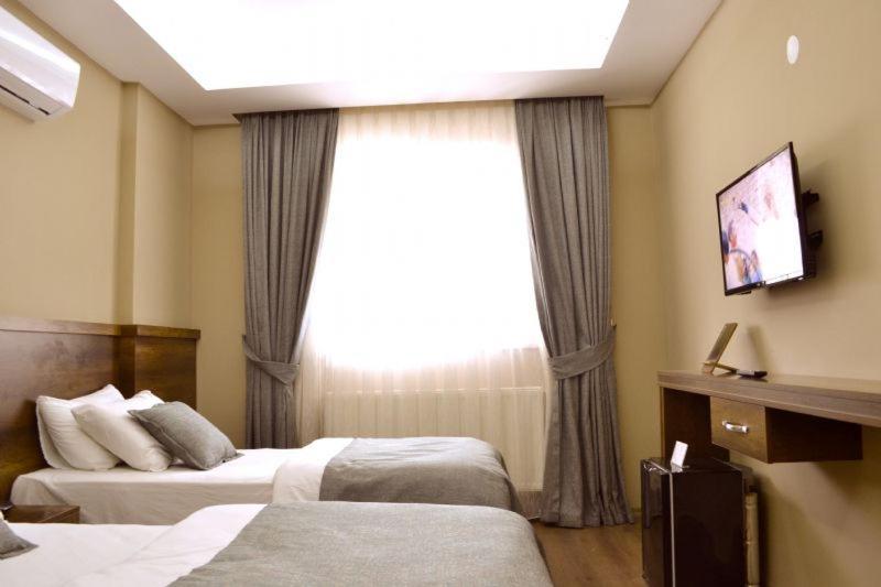 Grand Delux