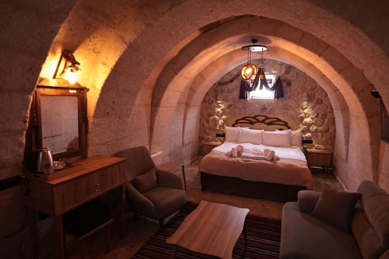 Hotel Stone Owl & Restaurant