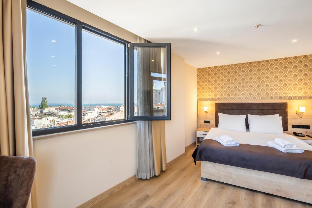 Emin Palace 3*