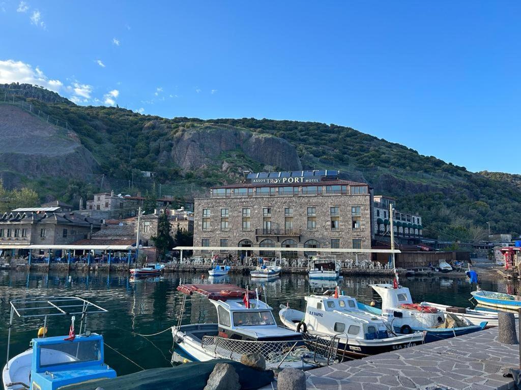 Troy Port Hotel