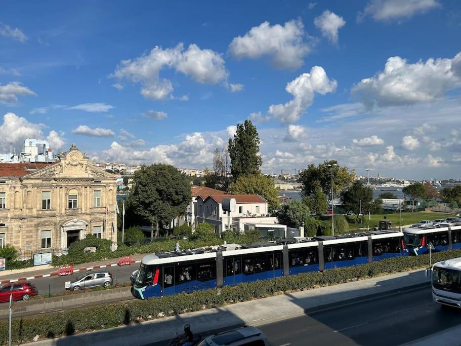 Waterfront By The Tram - Private Terrace With Dome & Golden Horn View In Fatih Holiday home Istanbul
