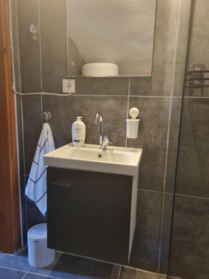 Xenia Apartment *