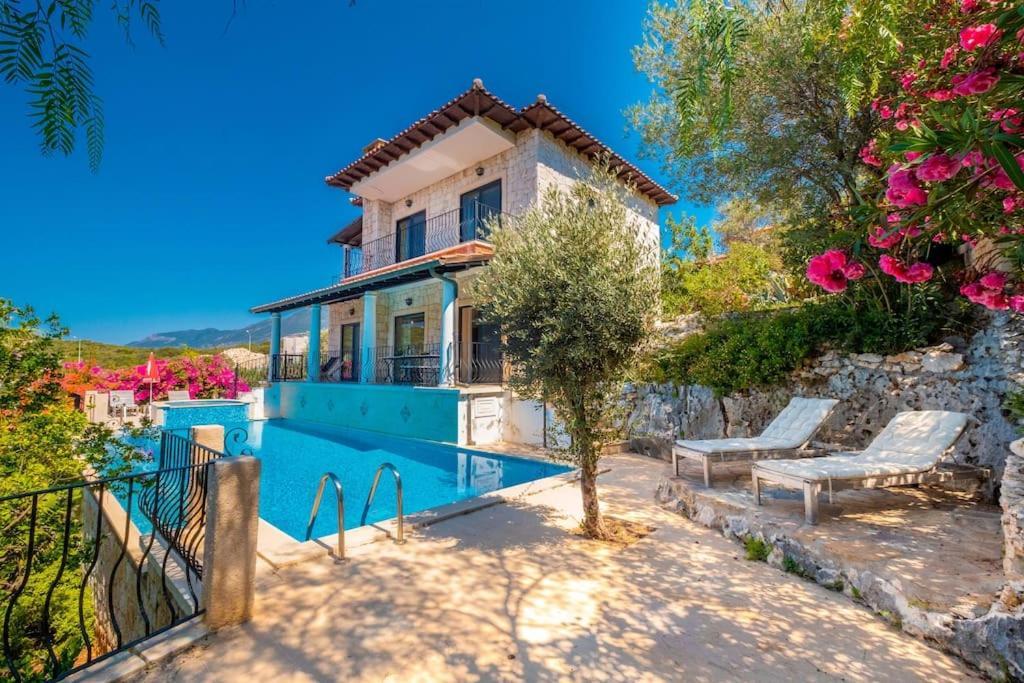 Jasmine Peninsula Villa *