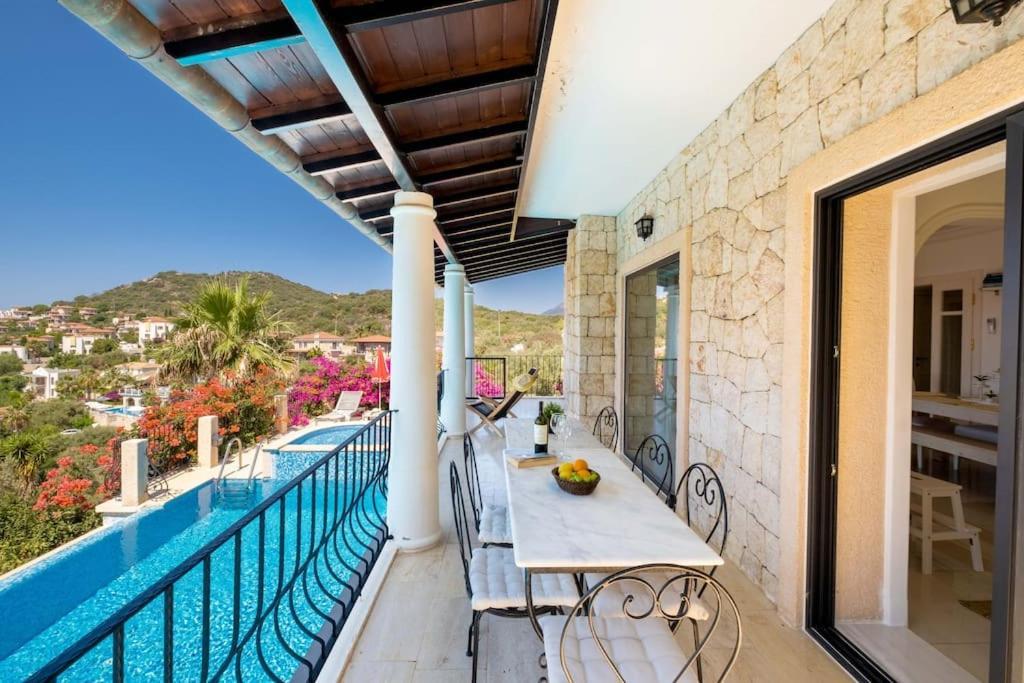 Jasmine Peninsula Villa