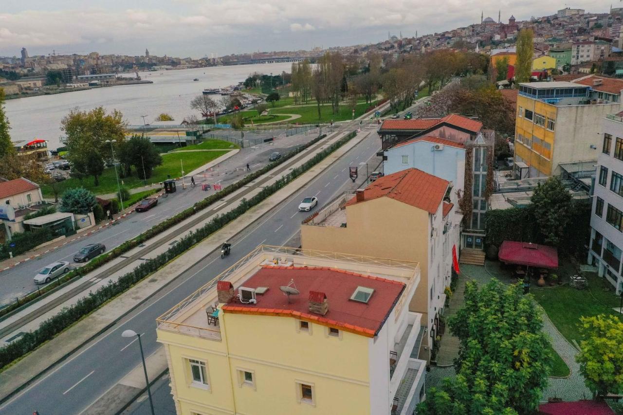Waterfront By The Tram - Private Terrace With Dome & Golden Horn View In Fatih *