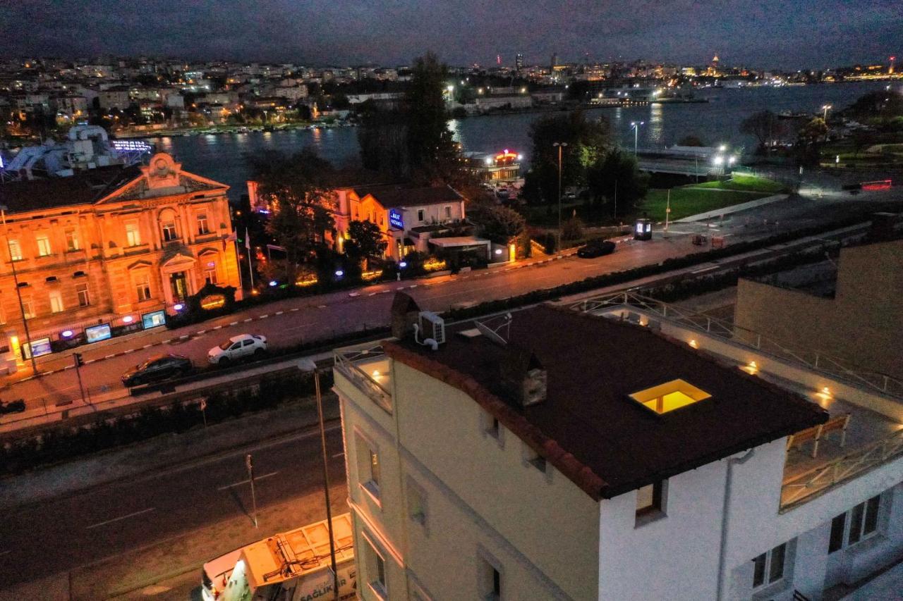 Waterfront By The Tram - Private Terrace With Dome & Golden Horn View In Fatih Holiday home Istanbul
