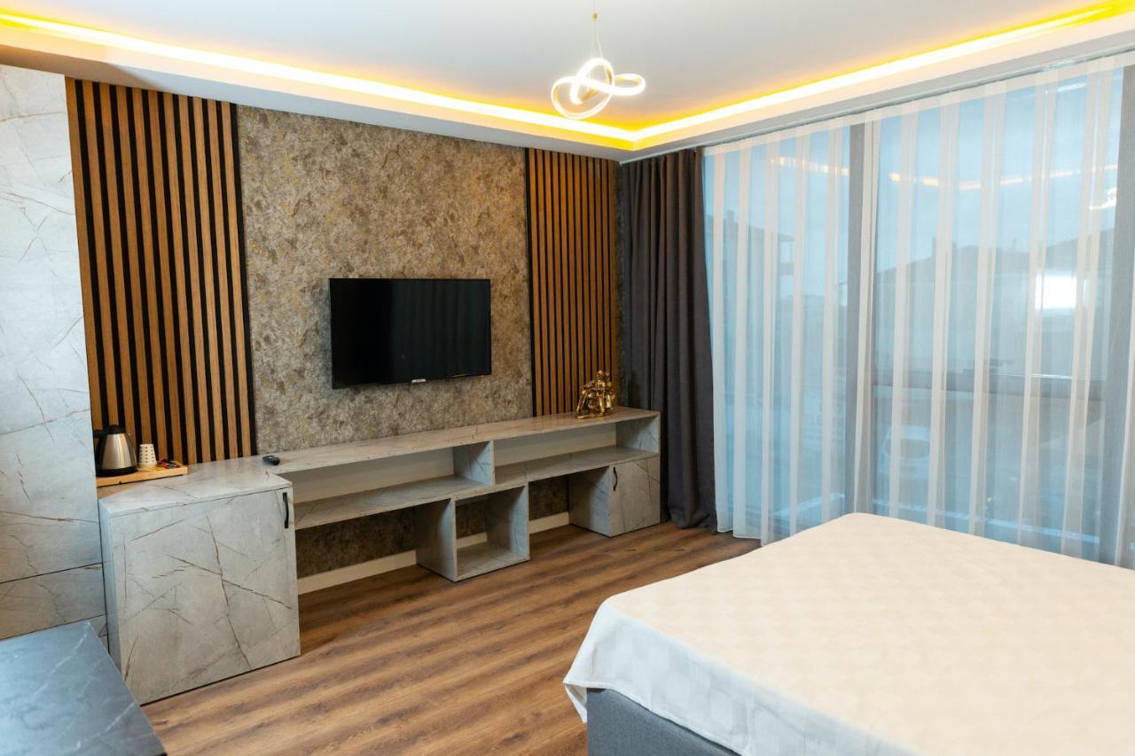 The Hera Business & Istanbul