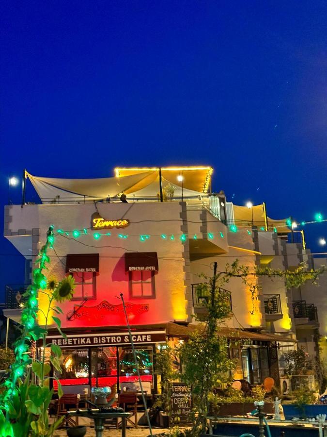 Hotel Rebetika & Bistro