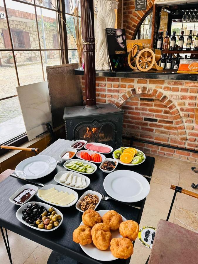 Rebetika & Bistro 3*
