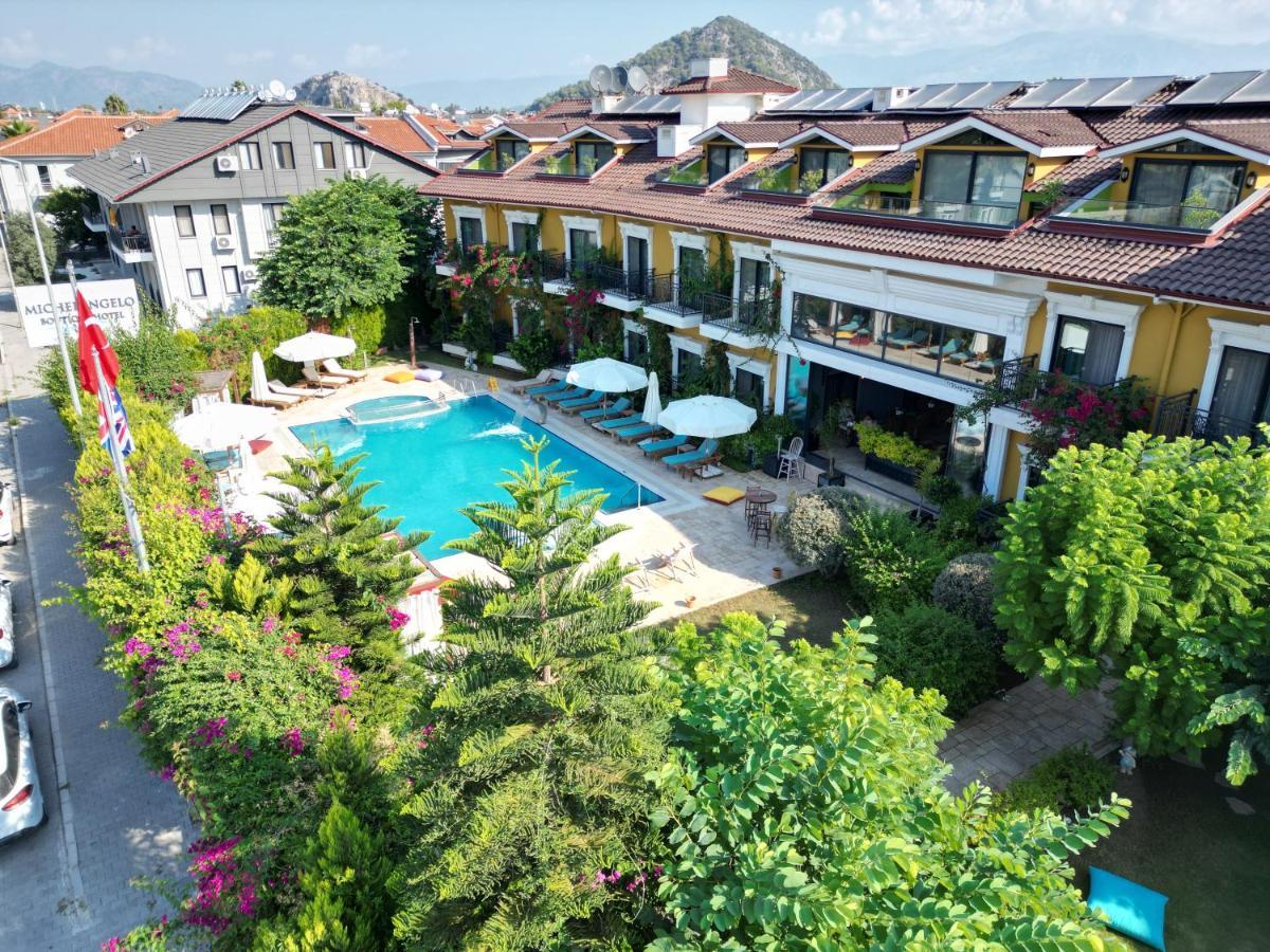 Michelangelo Boutique Hotel 2*