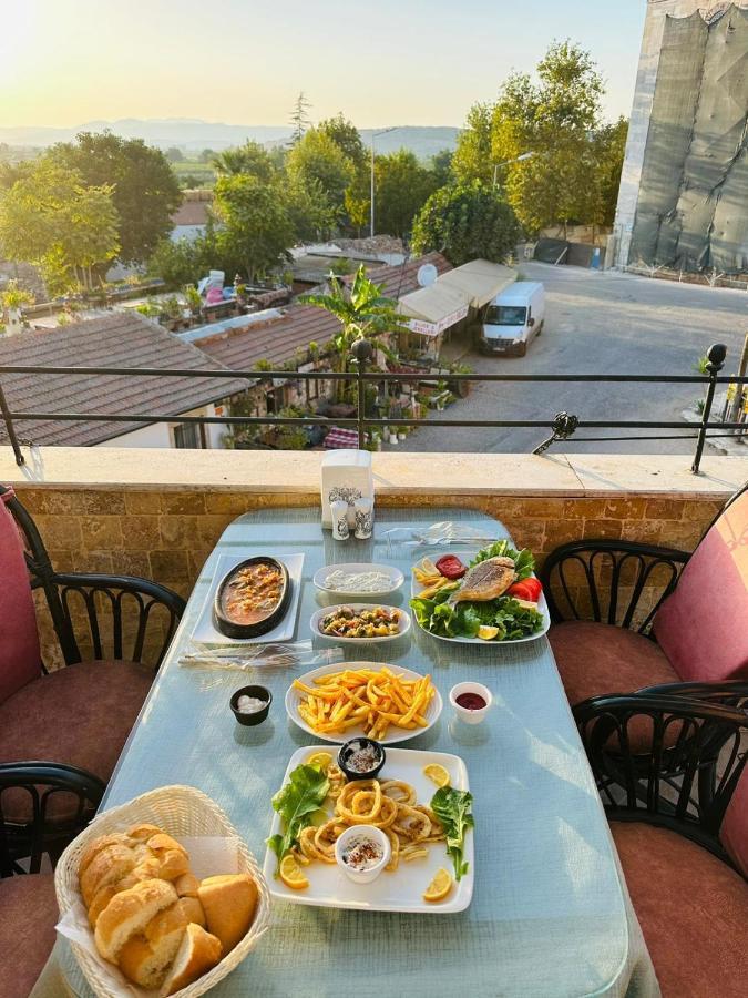 Rebetika & Bistro 3*
